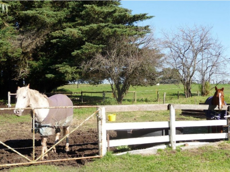 560 Princes Way, Longwarry North VIC 3816