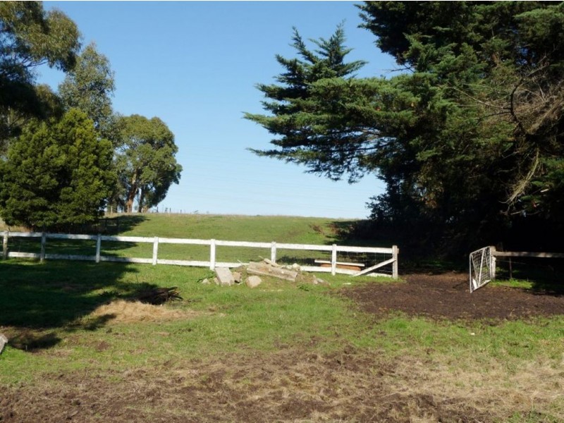 560 Princes Way, Longwarry North VIC 3816