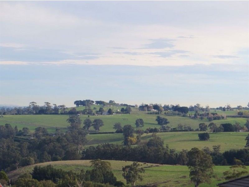 9 Shirley Road, Neerim South VIC 3831