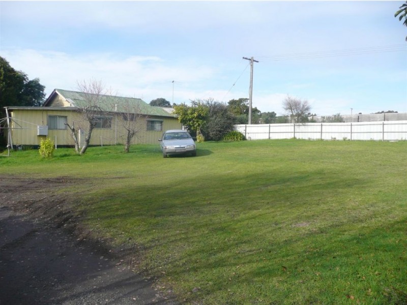 77 Fowler Street, Moe VIC 3825