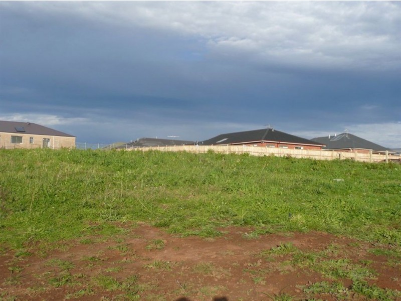 Lot 1817 Bexley Boulevard, Drouin VIC 3818