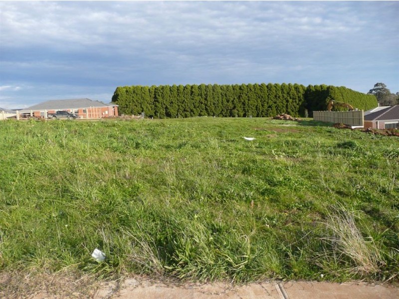 Lot 1817 Bexley Boulevard, Drouin VIC 3818