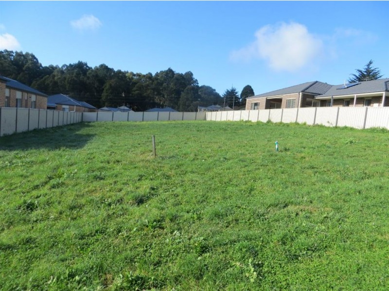 7 Mineral Court, Drouin VIC 3818