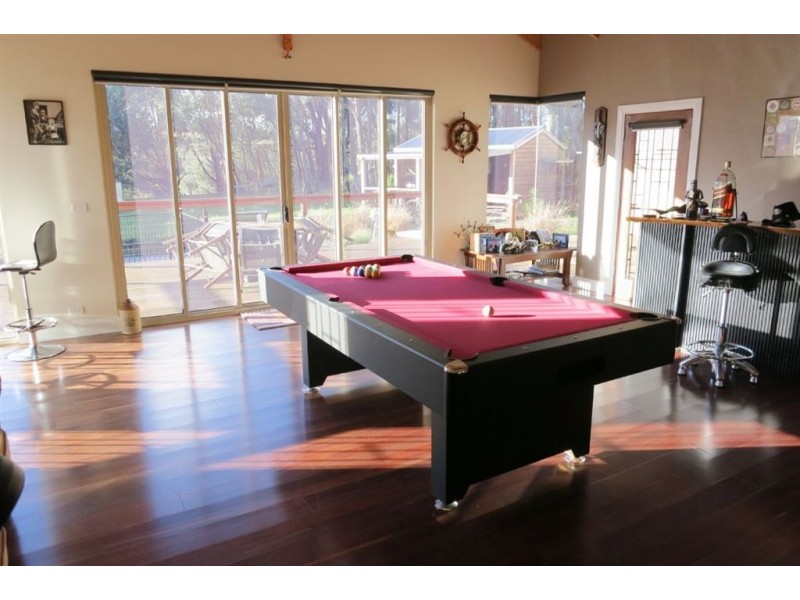 8 Hague Court, Drouin VIC 3818