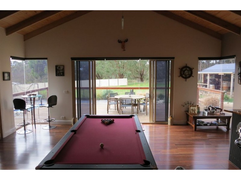 8 Hague Court, Drouin VIC 3818