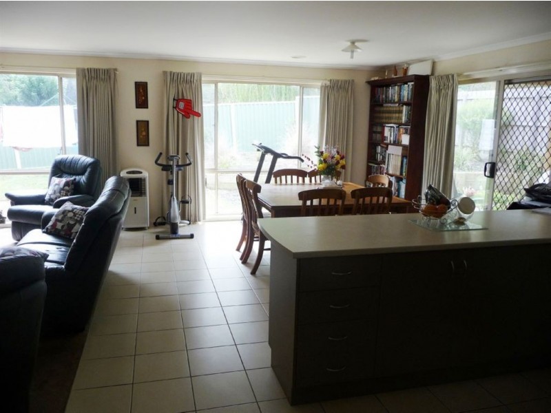 20 Palm Square, Drouin VIC 3818