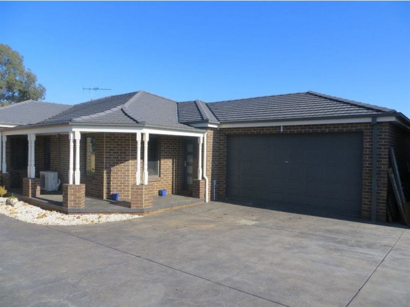2/5 Lyndhurst Square, Drouin VIC 3818
