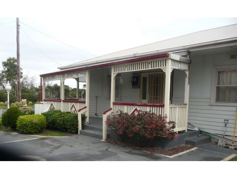 204 Station Street, Koo Wee Rup VIC 3981
