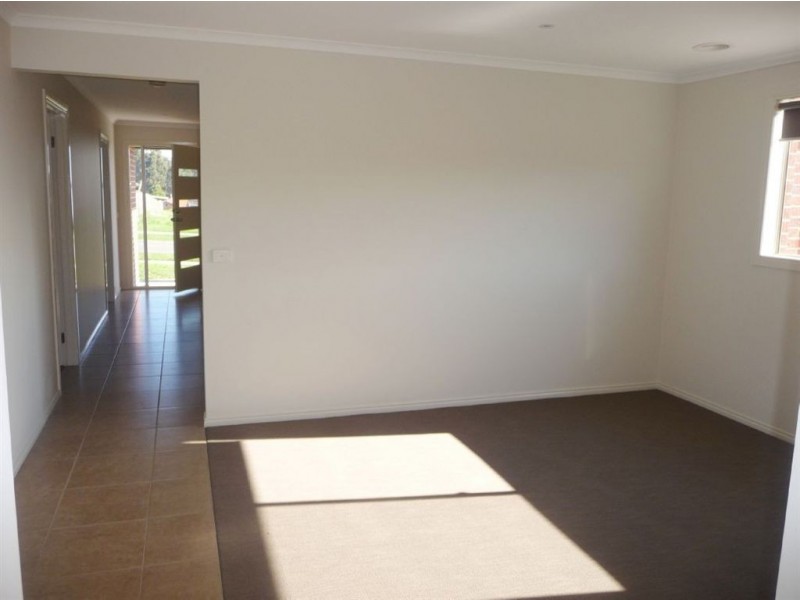 6a Hatfield Drive, Drouin VIC 3818