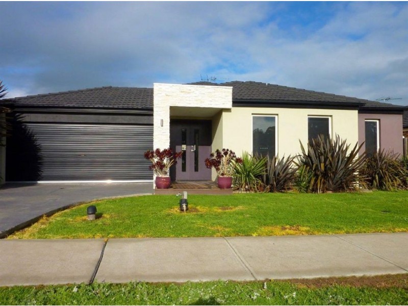 23 Rivendale Crescent, Drouin VIC 3818