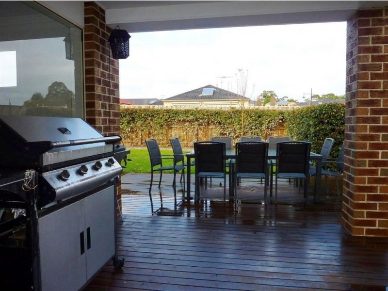 23 Rivendale Crescent, Drouin VIC 3818