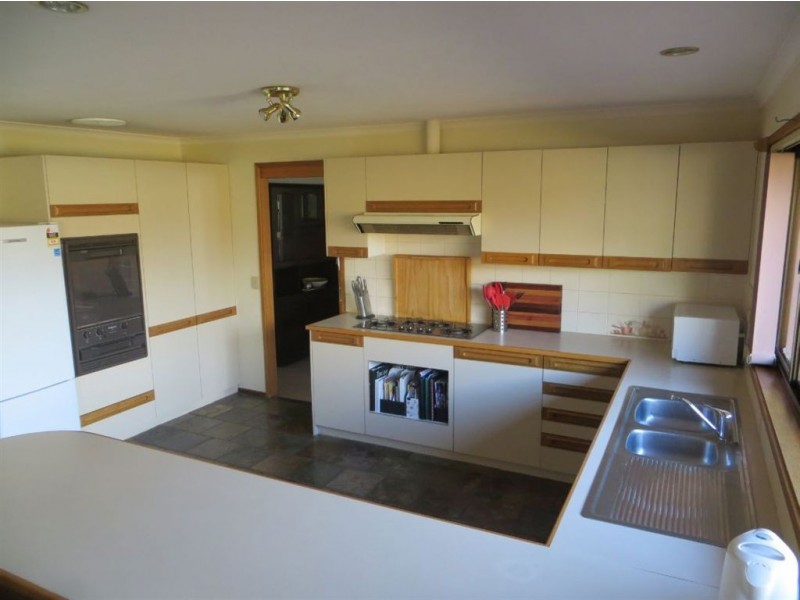 15 Gerrard Street, Drouin VIC 3818