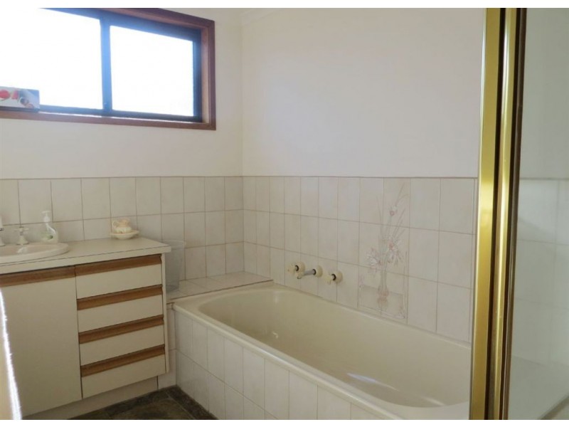 15 Gerrard Street, Drouin VIC 3818