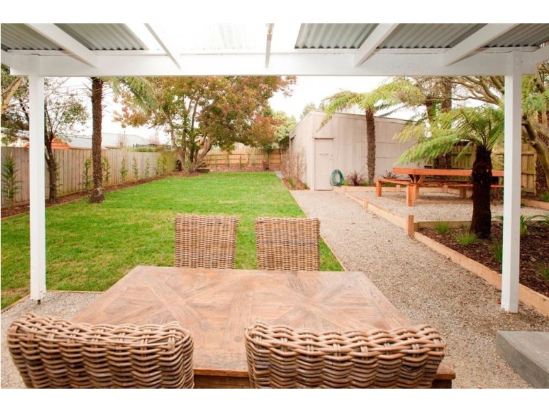 6 Young Street, Drouin VIC 3818
