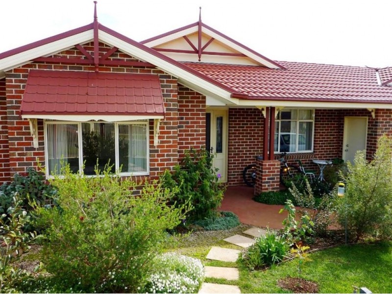 7 Rivendale Crescent, Drouin VIC 3818