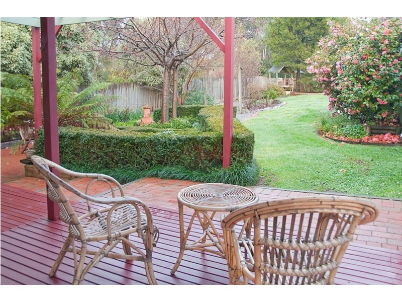 6 Jolley Road, Bunyip VIC 3815