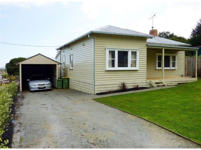 21 Pearson Street, Bunyip VIC 3815