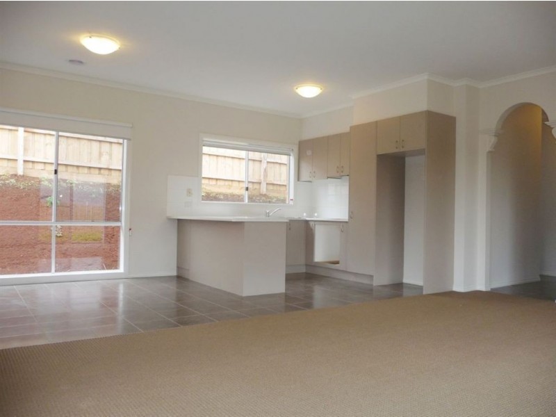 22 Shae Crescent, Drouin VIC 3818