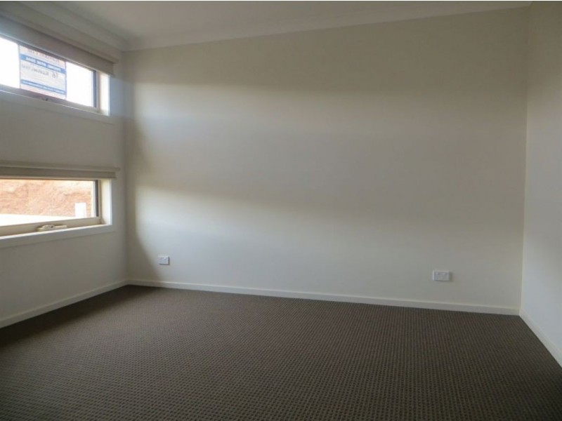 40 Kensington Square, Drouin VIC 3818