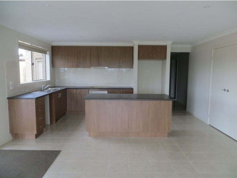 40 Kensington Square, Drouin VIC 3818