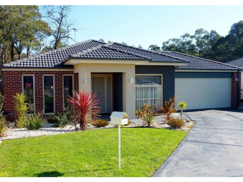 5 Jane Court, Drouin VIC 3818
