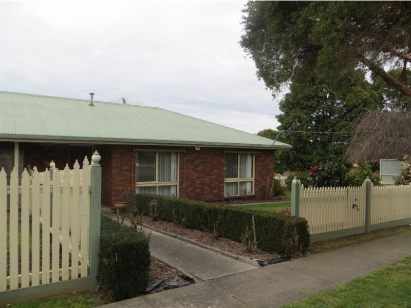 1 Floris Avenue, Drouin VIC 3818