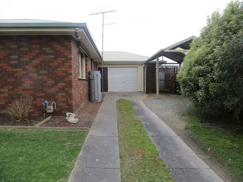 1 Floris Avenue, Drouin VIC 3818