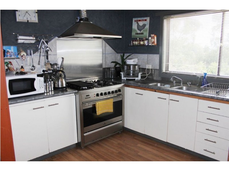 235 Longwarry Road, Drouin VIC 3818