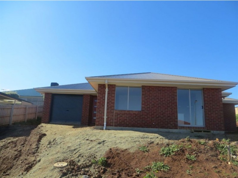 62 Cook Street, Drouin VIC 3818