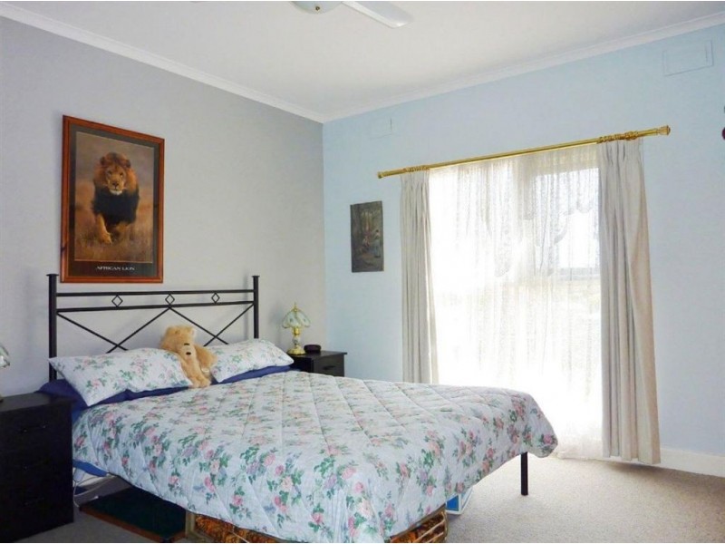 15 Hearn Street, Drouin VIC 3818