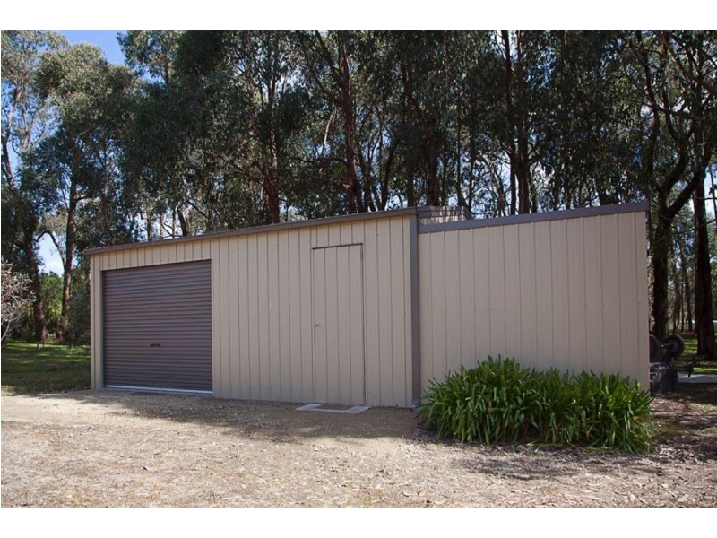 9 Hague Court, Drouin VIC 3818