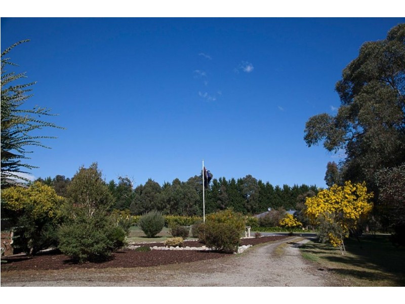 9 Hague Court, Drouin VIC 3818