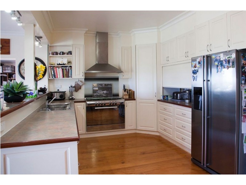 10 Mary Street, Bunyip VIC 3815