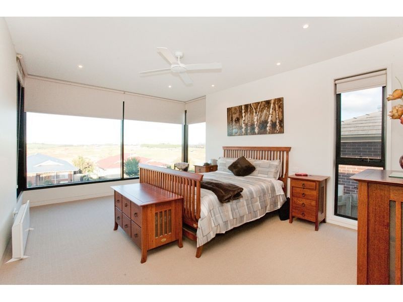 19 Cypress Court, Drouin VIC 3818