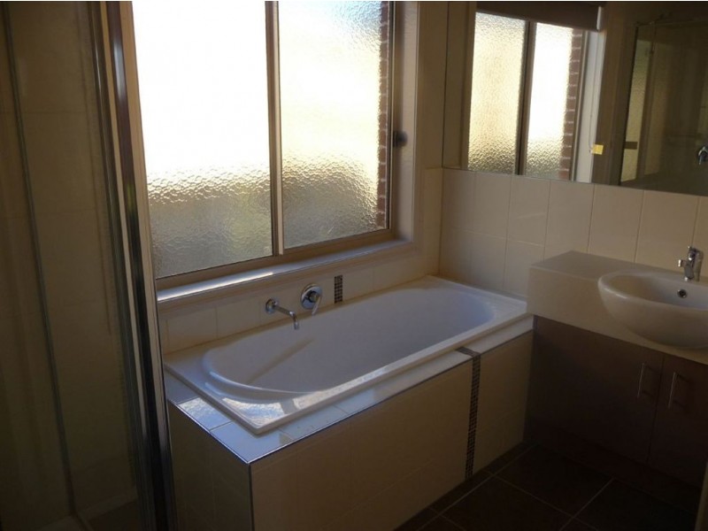 22 Holland Street, Drouin VIC 3818