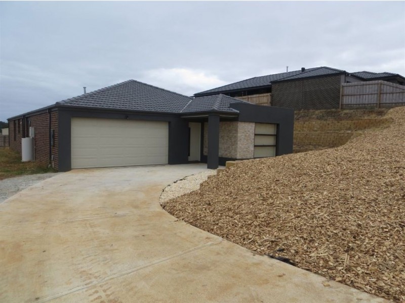 30 Hatfield Drive, Drouin VIC 3818