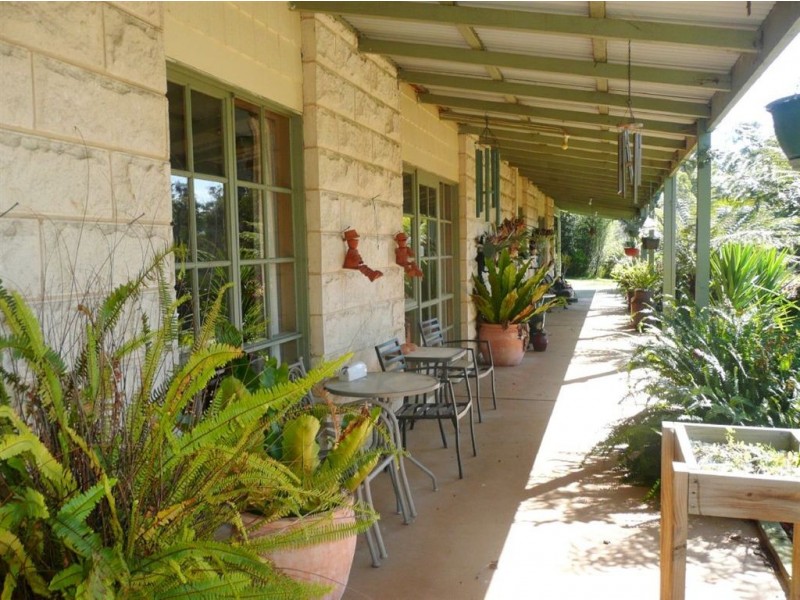 15 Sherwood Court, Drouin VIC 3818