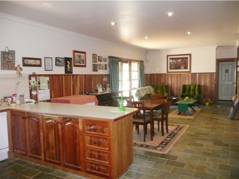 15 Sherwood Court, Drouin VIC 3818