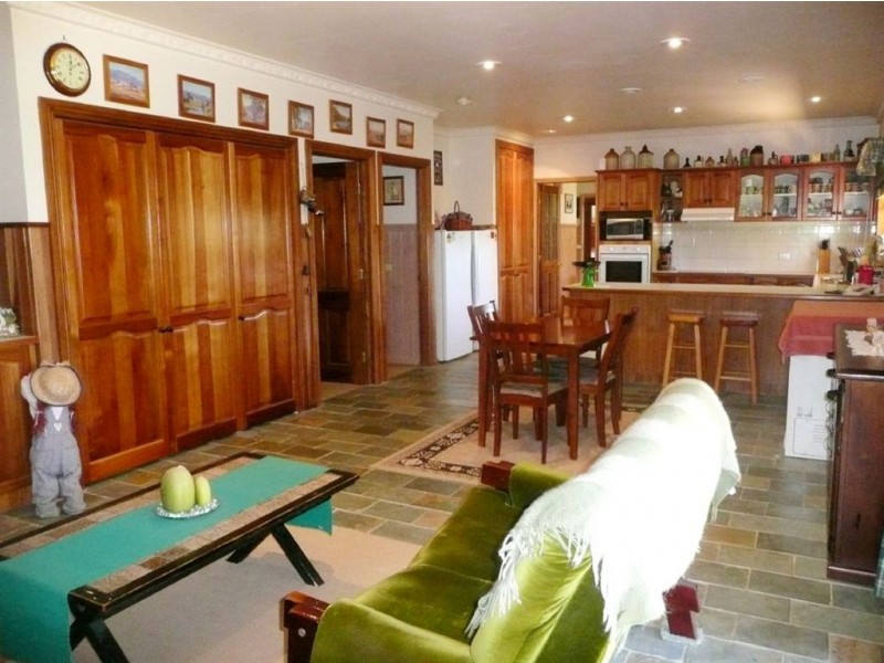 15 Sherwood Court, Drouin VIC 3818