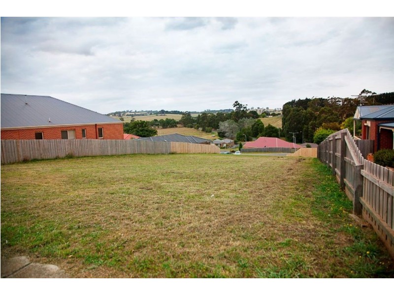 4 Carbine Court, Drouin VIC 3818