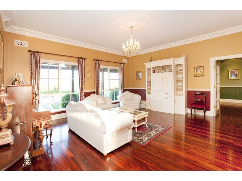 57 Lederman Road, Drouin West VIC 3818