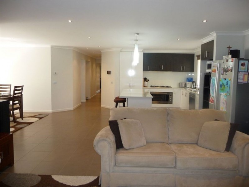 45 Princes Avenue, Longwarry VIC 3816