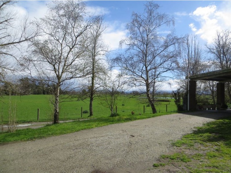 475 Princes Highway, Longwarry North VIC 3816