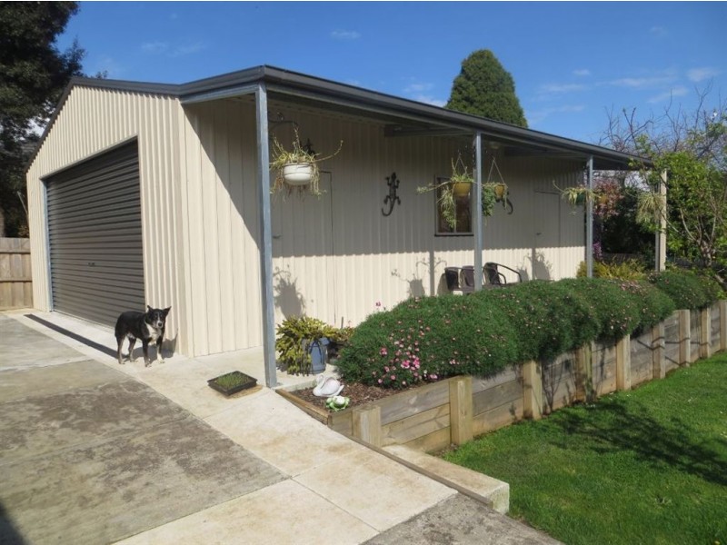 74 Church Street, Drouin VIC 3818