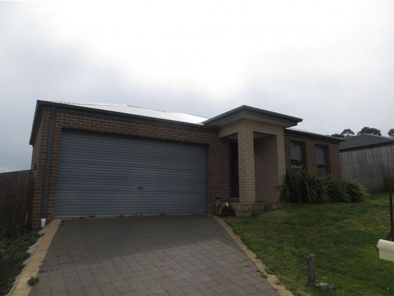 53 Springwater Drive, Drouin VIC 3818
