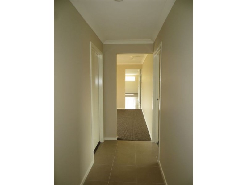 34 Jamescott Drive, Drouin VIC 3818