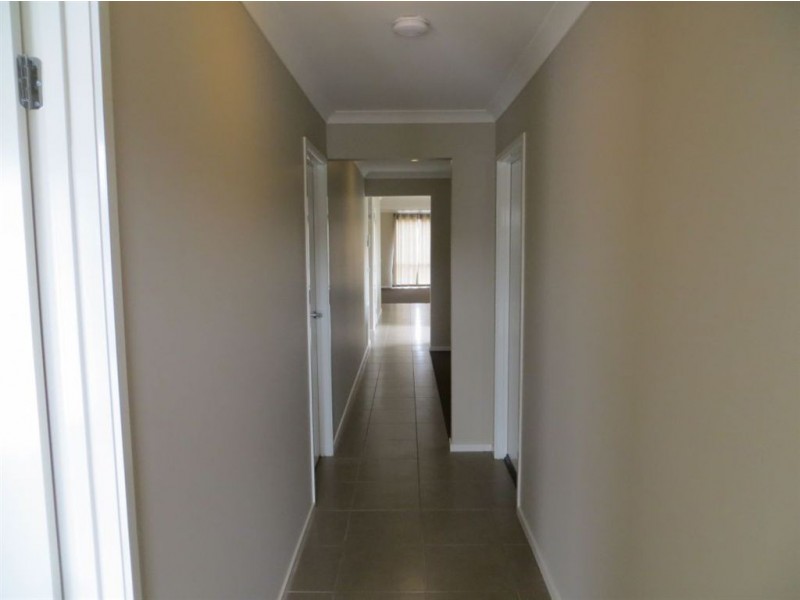 7 Dot Court, Drouin VIC 3818