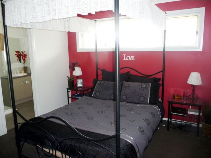 12 Richie Court, Drouin VIC 3818