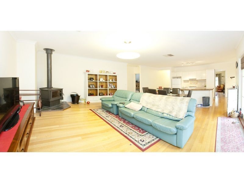 5 Marion Place, Drouin VIC 3818