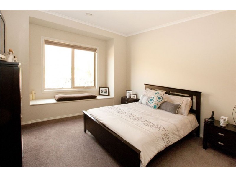 8 Settlers Rise, Drouin VIC 3818